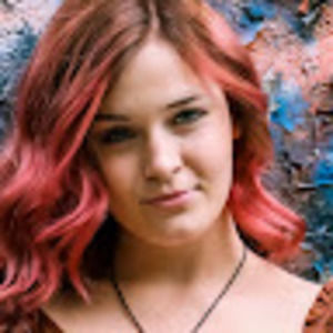 Meet your Posher, Alayna